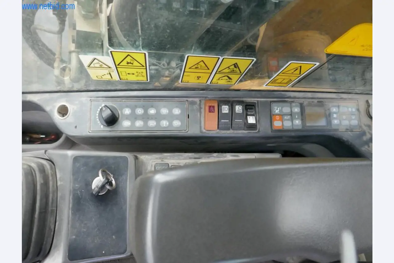 Máquinas e veículos de construção-10