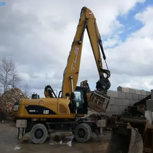 Pelle sur pneus (libération sur rendez-vous) Caterpillar M322DMH