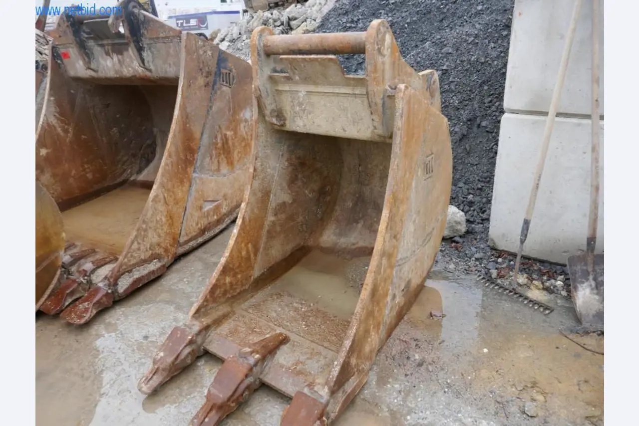 Baumaschinen und Fahrzeuge-1