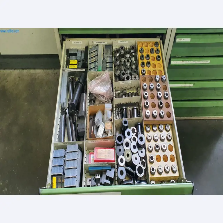 Stroje na výrobu frézovaných, soustružených a broušených dílů-7