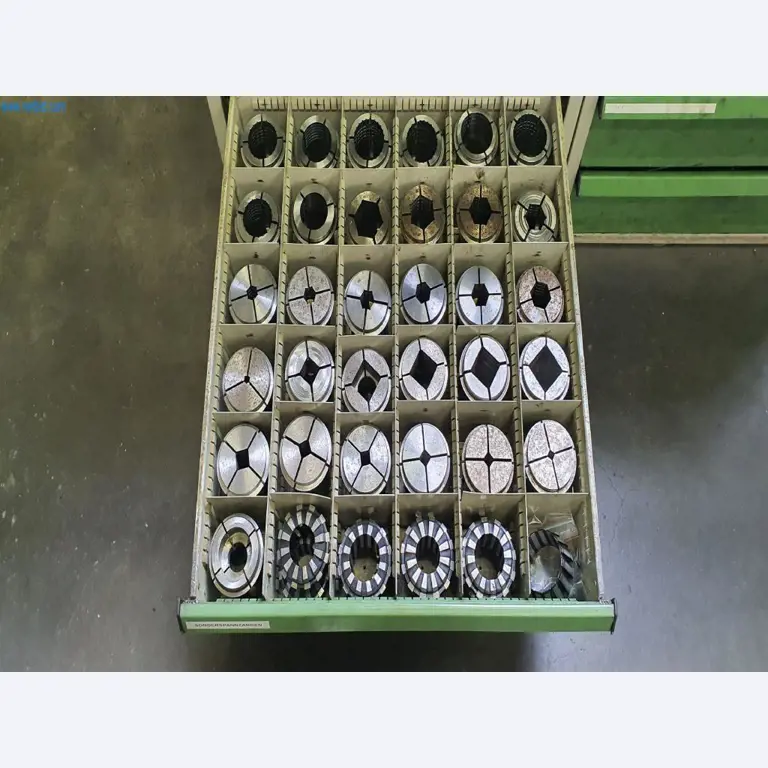 Stroje na výrobu frézovaných, soustružených a broušených dílů-9