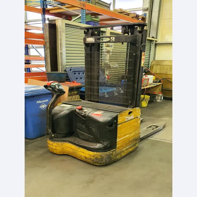 Máquinas para a produção de peças fresadas, torneadas e rectificadas-1