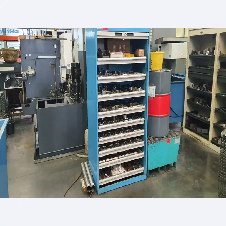 Stroje na výrobu frézovaných, soustružených a broušených dílů-1