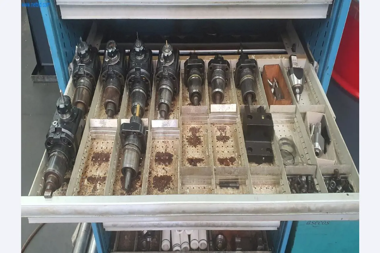 Stroje na výrobu frézovaných, soustružených a broušených dílů-5