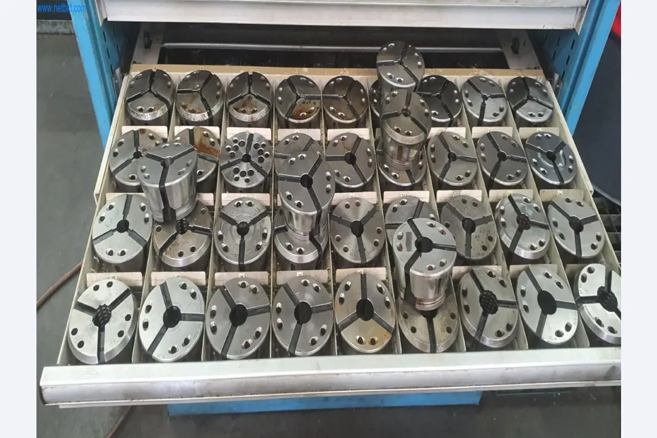 Stroje na výrobu frézovaných, soustružených a broušených dílů-6