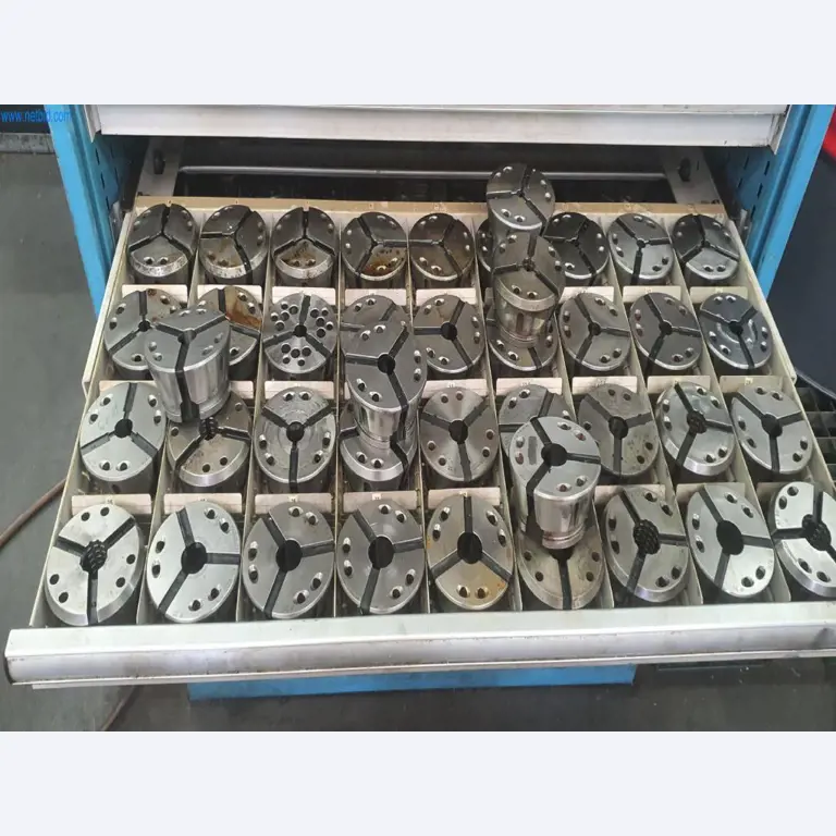 Stroje na výrobu frézovaných, soustružených a broušených dílů-6