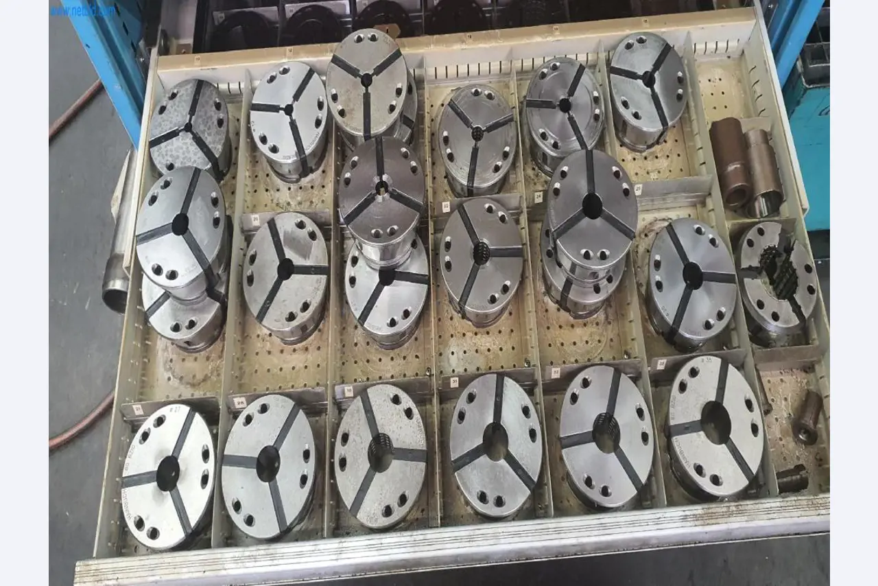 Stroje na výrobu frézovaných, soustružených a broušených dílů-8