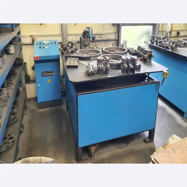 Máquinas para a produção de peças fresadas, torneadas e rectificadas-1