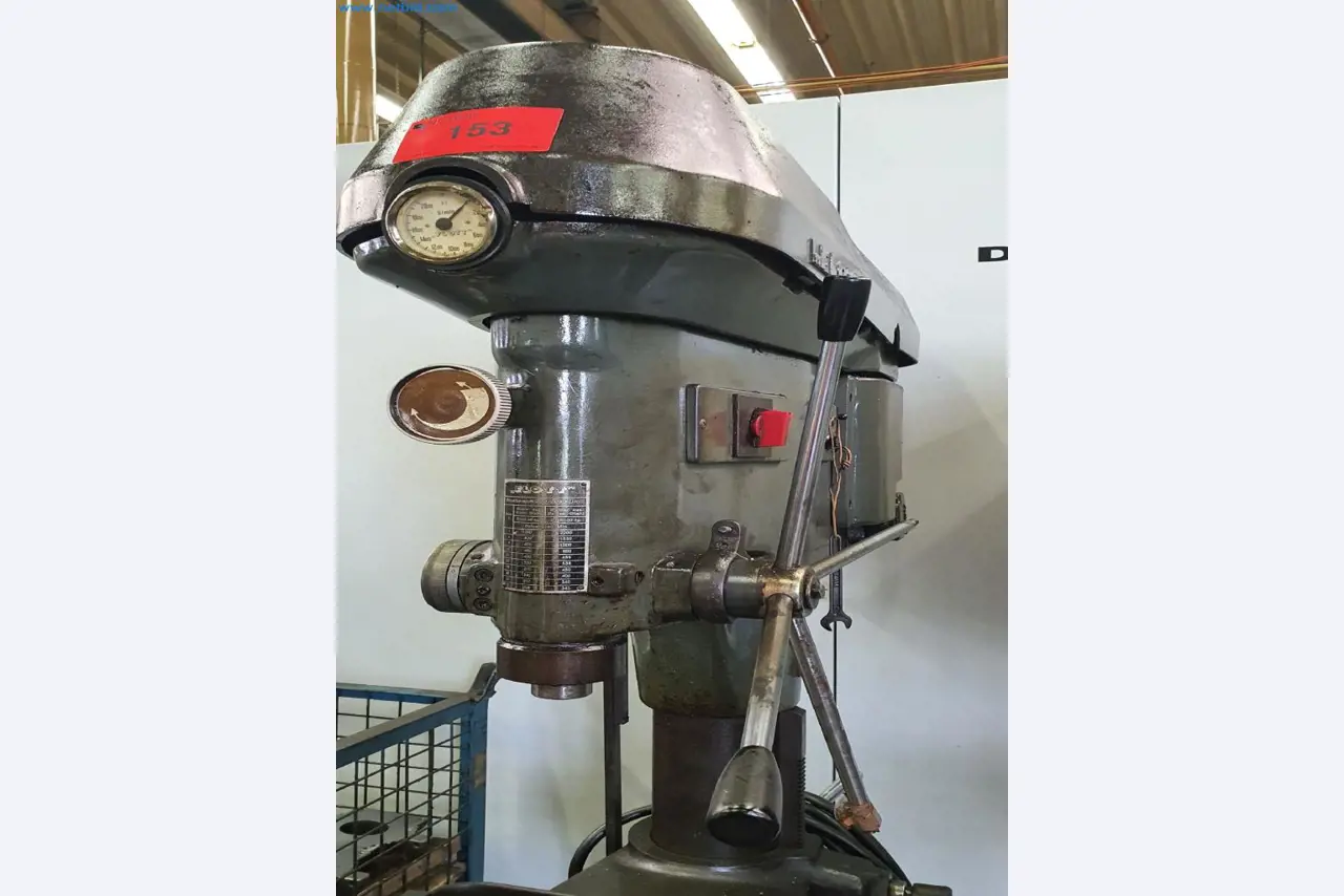 Máquinas para a produção de peças fresadas, torneadas e rectificadas-2