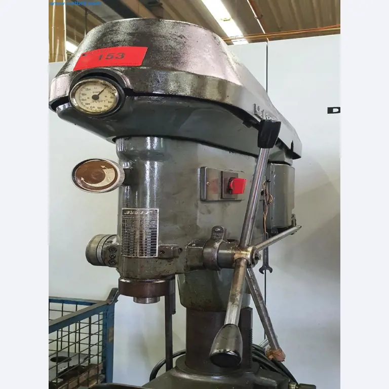 Máquinas para a produção de peças fresadas, torneadas e rectificadas-2