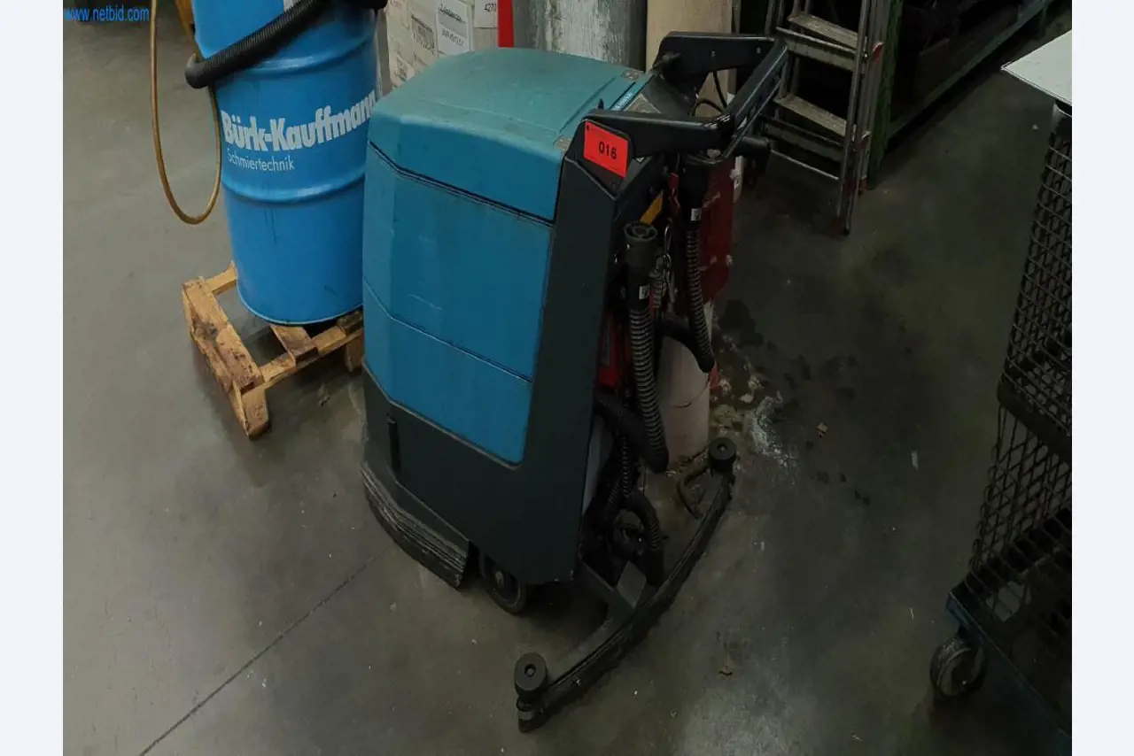 Máquinas para a produção de peças fresadas, torneadas e rectificadas-1