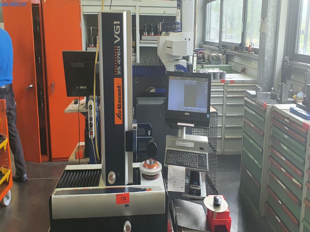 Máquinas para la producción de piezas fresadas, torneadas y rectificadas-3