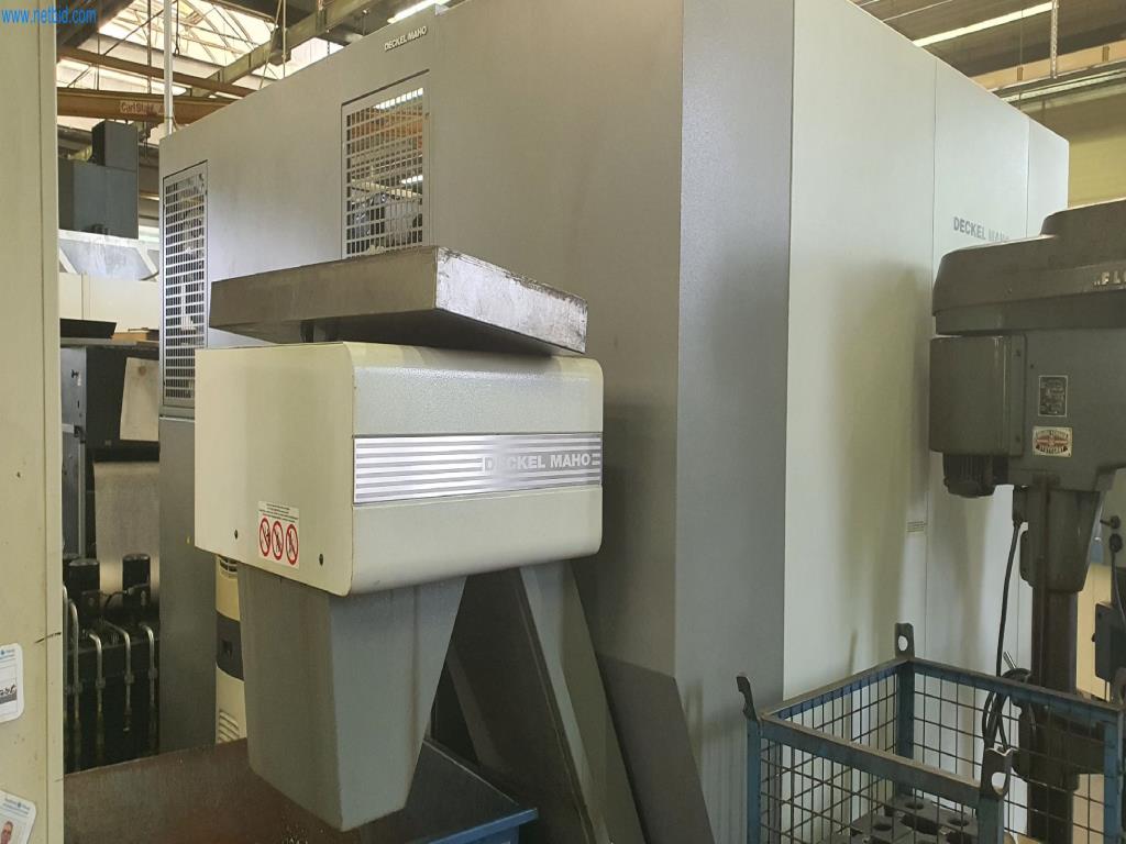 Maschinen zur Herstellung von Fräs-, Dreh- und Schleifteilen-11