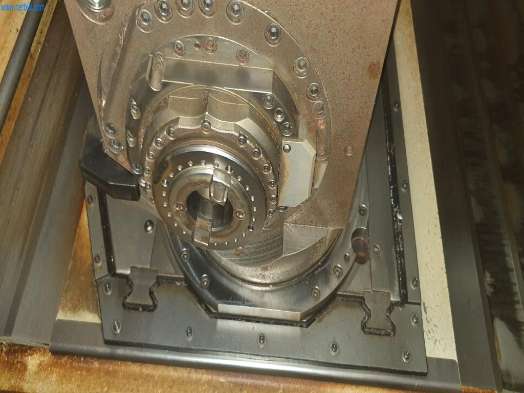 Maschinen zur Herstellung von Fräs-, Dreh- und Schleifteilen-6