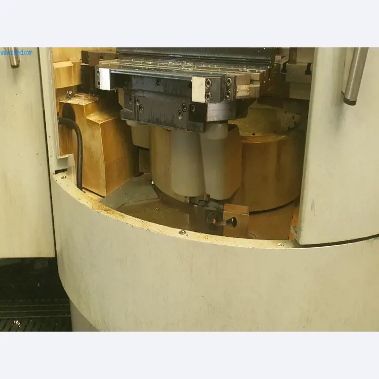 Máquinas para a produção de peças fresadas, torneadas e rectificadas-4