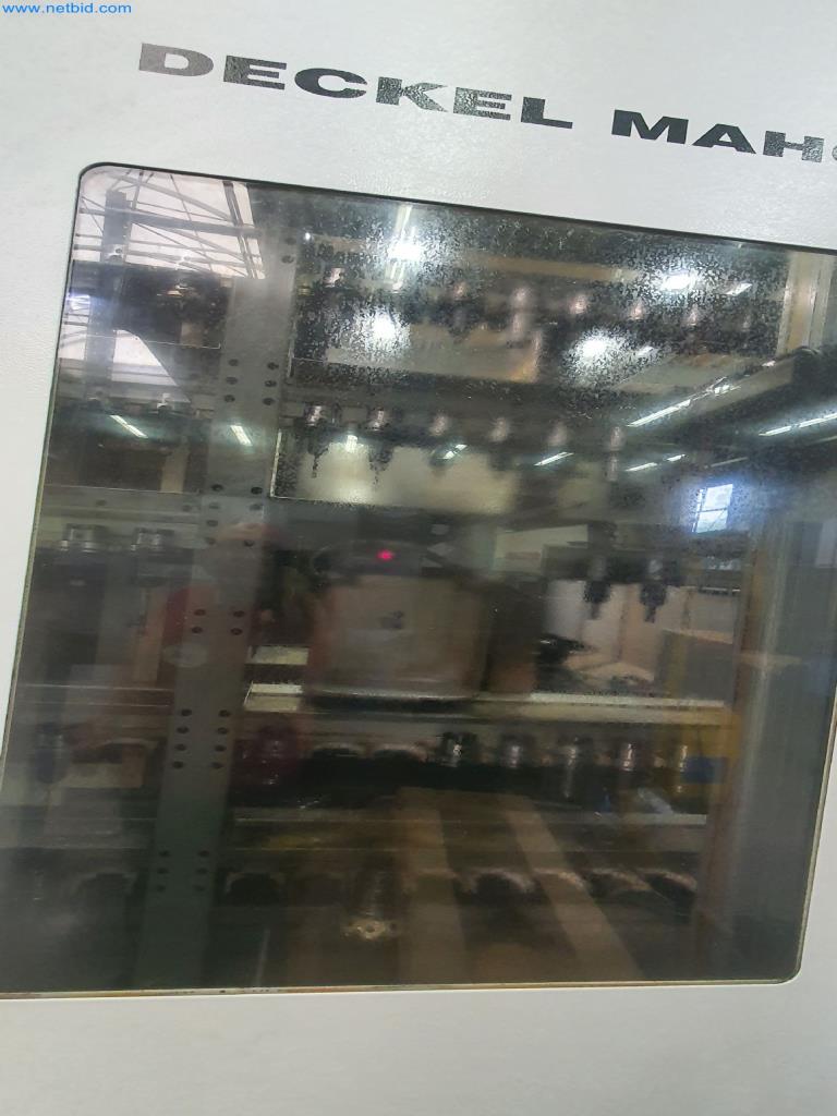 Máquinas para la producción de piezas fresadas, torneadas y rectificadas-11