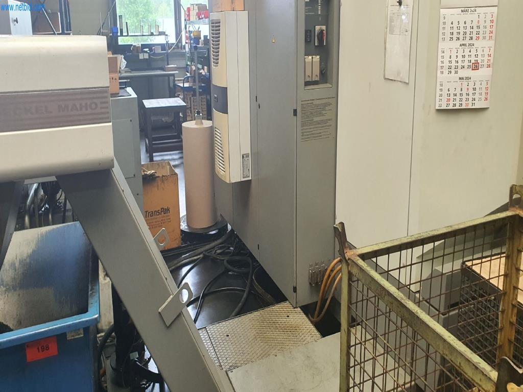 Máquinas para la producción de piezas fresadas, torneadas y rectificadas-16