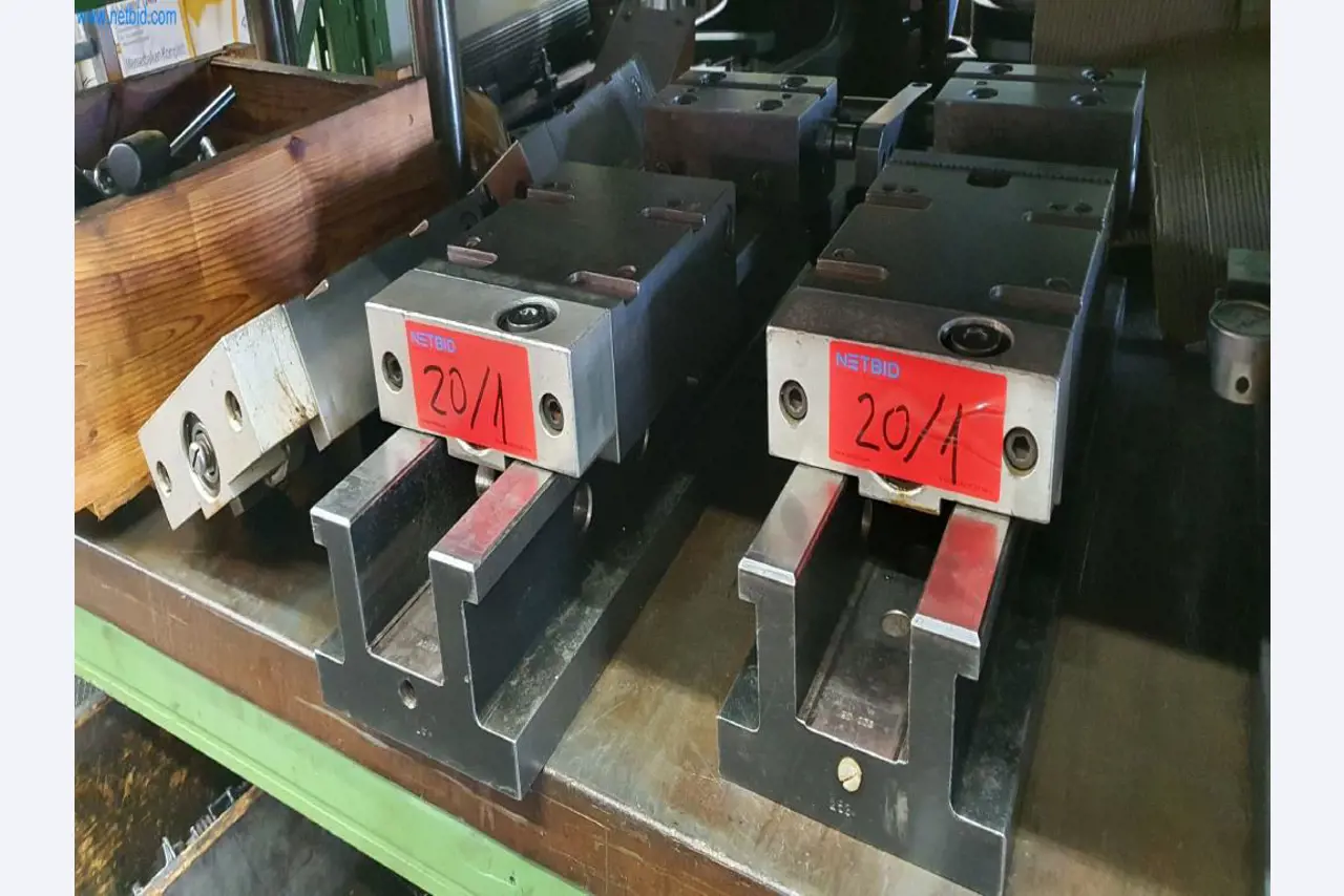 Stroje na výrobu frézovaných, soustružených a broušených dílů-1