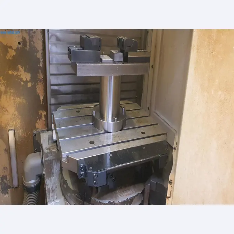 Machines pour la fabrication de pièces de fraisage, de tournage et de rectification-4