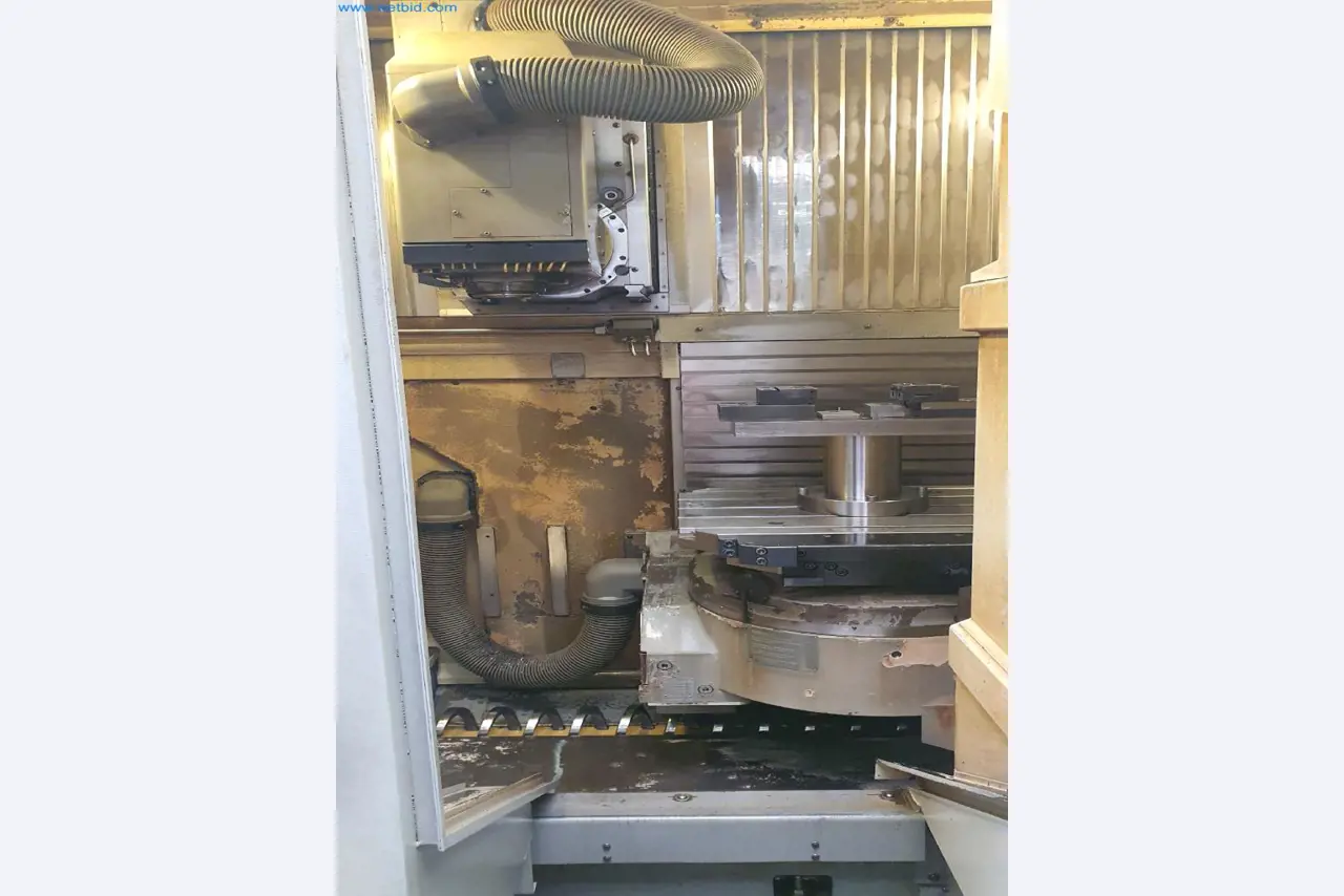 Machines pour la fabrication de pièces de fraisage, de tournage et de rectification-6