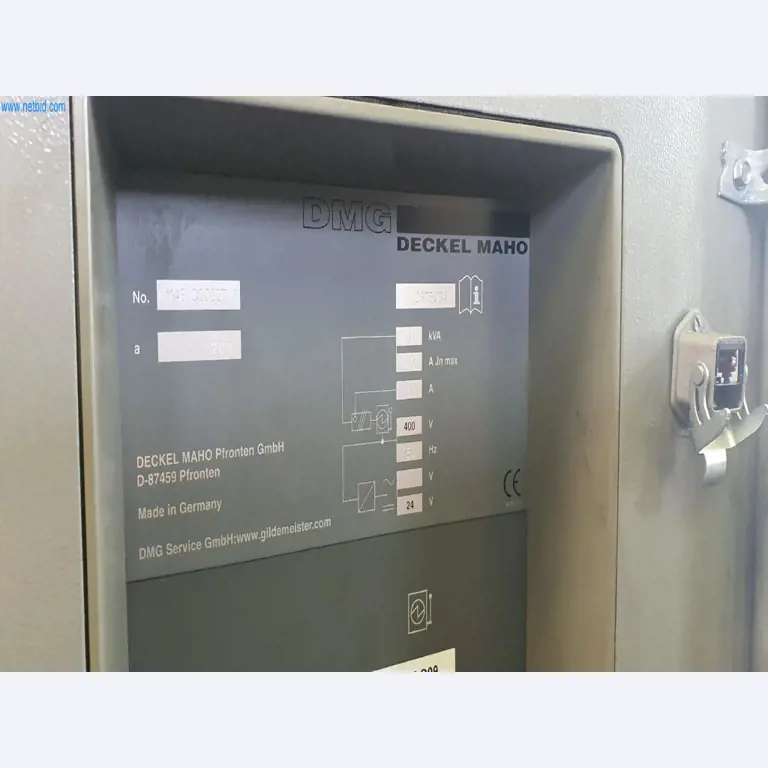 Machines pour la fabrication de pièces de fraisage, de tournage et de rectification-8