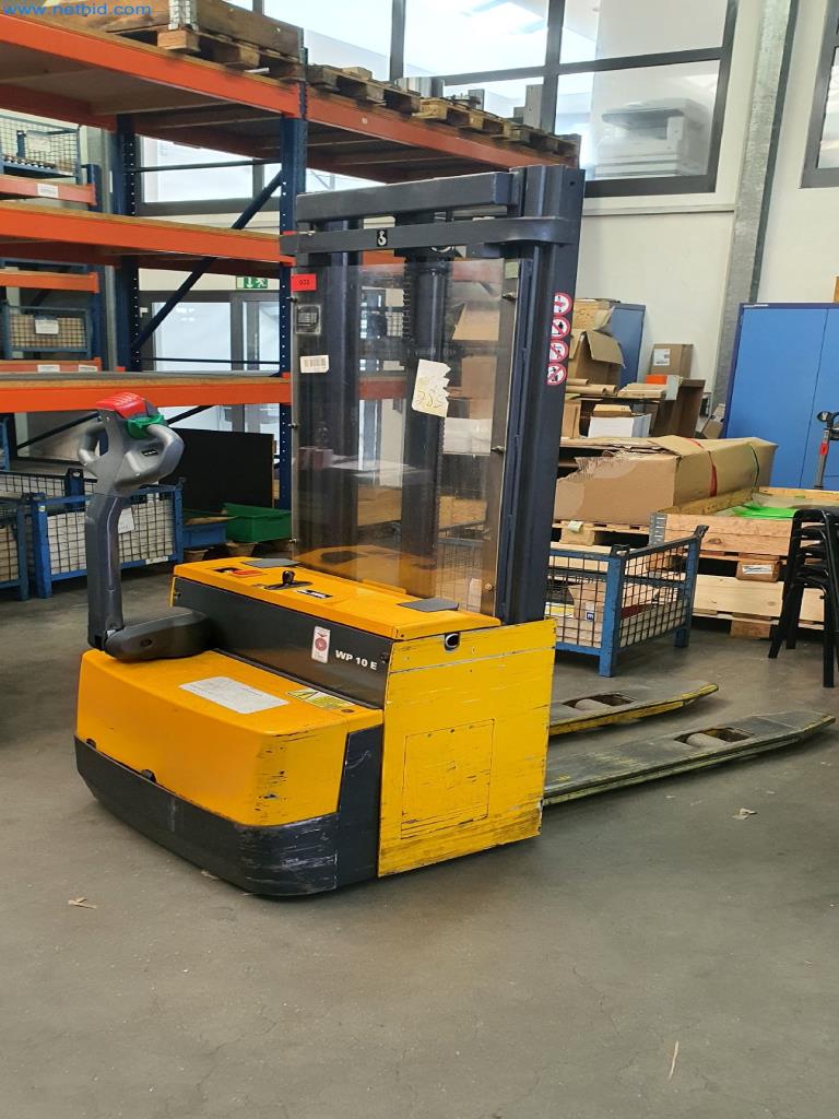 Máquinas para la producción de piezas fresadas, torneadas y rectificadas-1