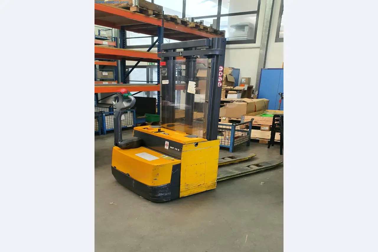 Máquinas para a produção de peças fresadas, torneadas e rectificadas-1