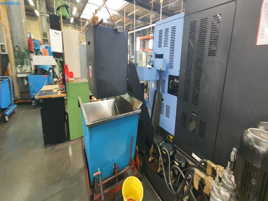 Maschinen zur Herstellung von Fräs-, Dreh- und Schleifteilen-12