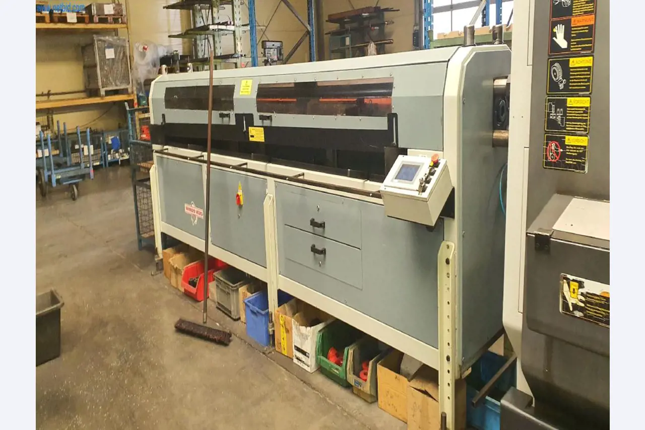 Maschinen zur Herstellung von Fräs-, Dreh- und Schleifteilen-14