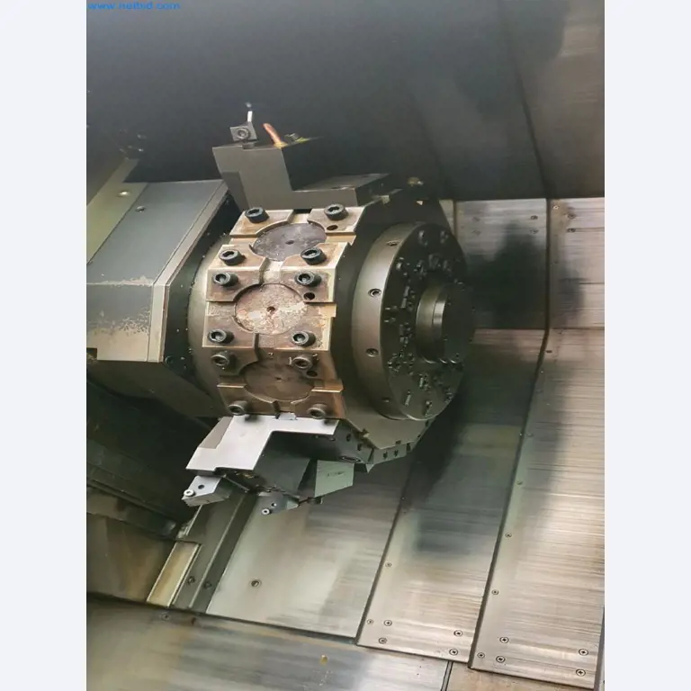 Maschinen zur Herstellung von Fräs-, Dreh- und Schleifteilen-3