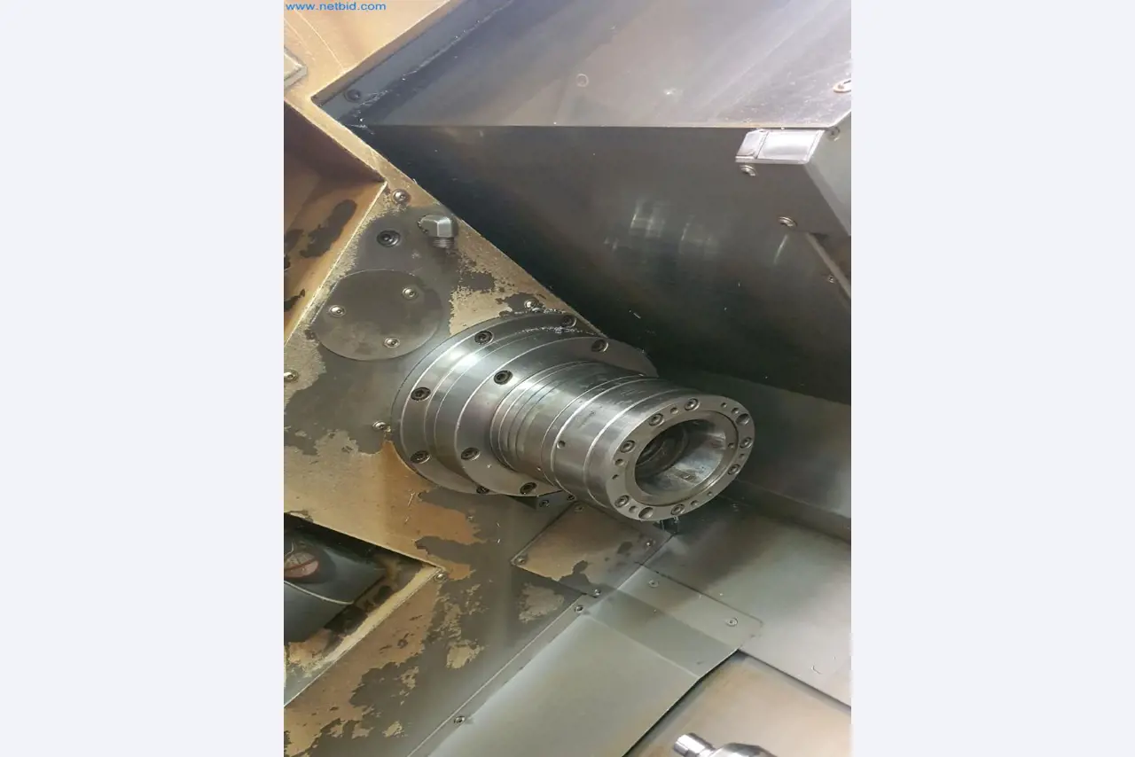 Maschinen zur Herstellung von Fräs-, Dreh- und Schleifteilen-6