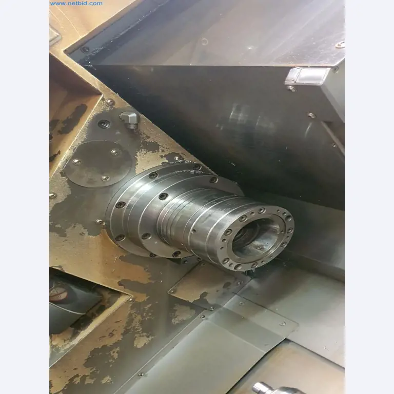 Maschinen zur Herstellung von Fräs-, Dreh- und Schleifteilen-6