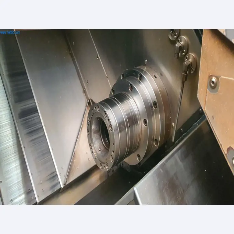 Maschinen zur Herstellung von Fräs-, Dreh- und Schleifteilen-8