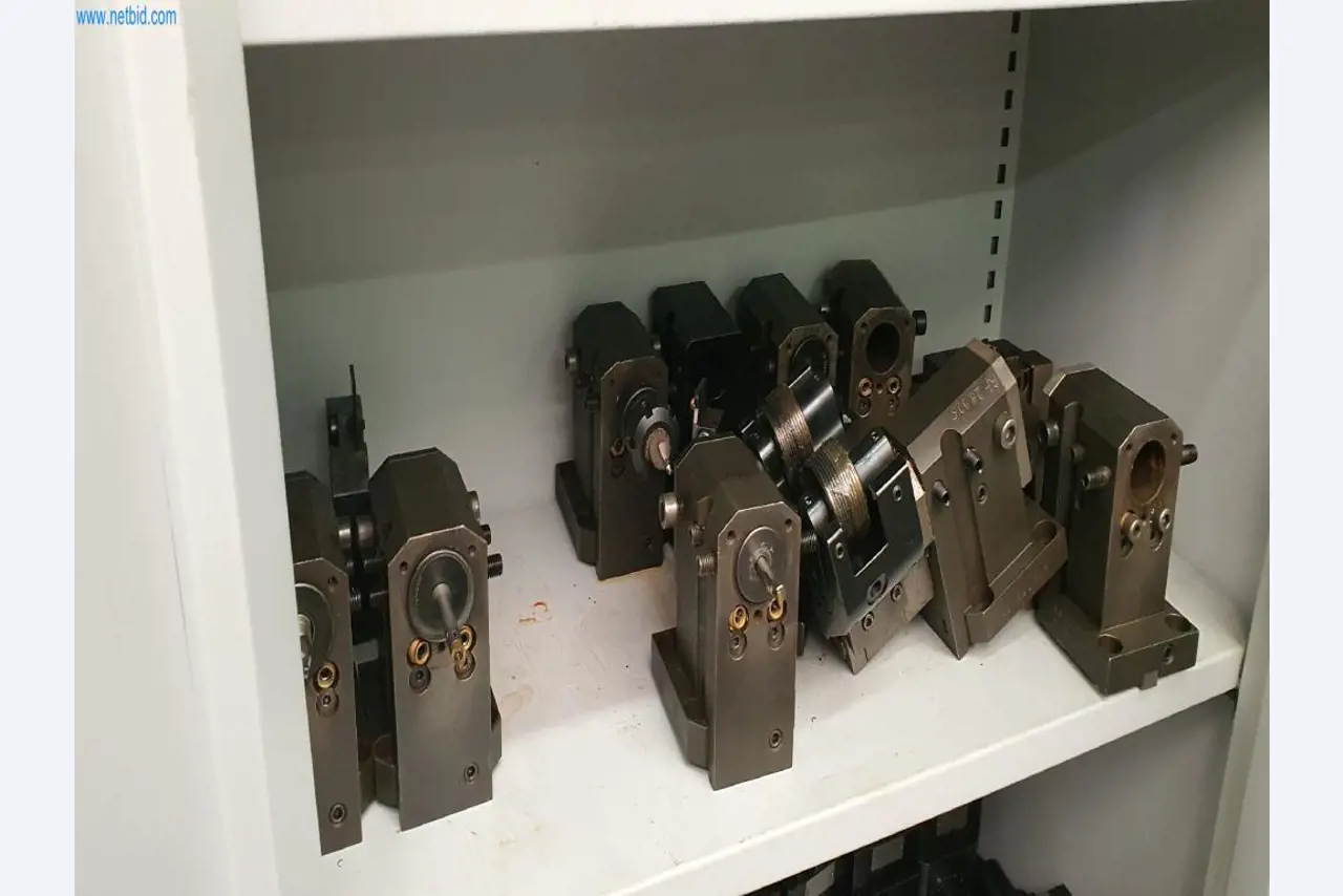 Máquinas para a produção de peças fresadas, torneadas e rectificadas-3