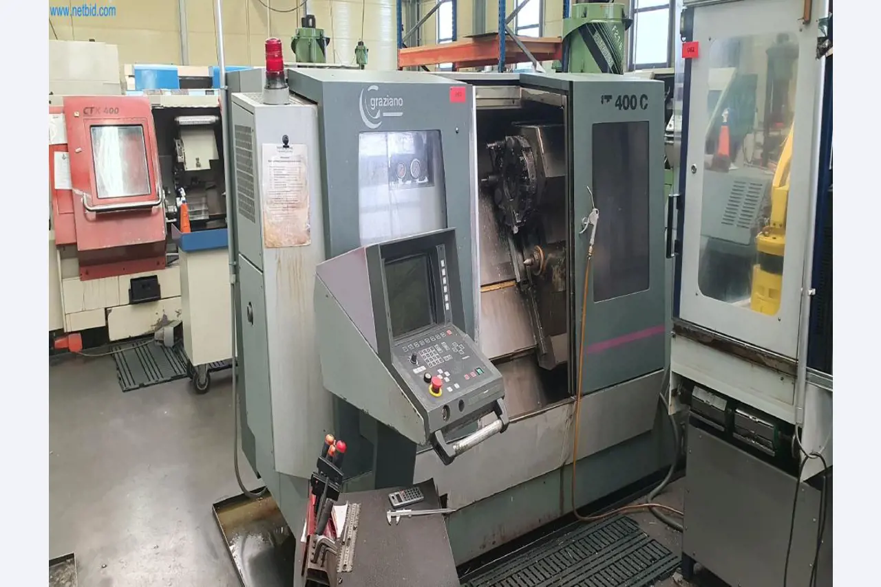 Machines pour la fabrication de pièces de fraisage, de tournage et de rectification-1