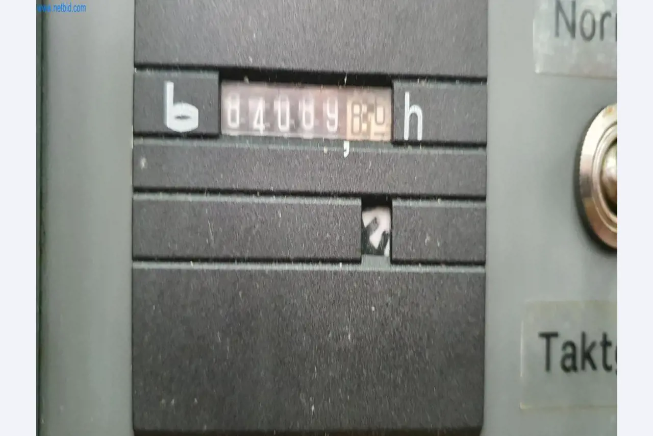 Machines pour la fabrication de pièces de fraisage, de tournage et de rectification-2