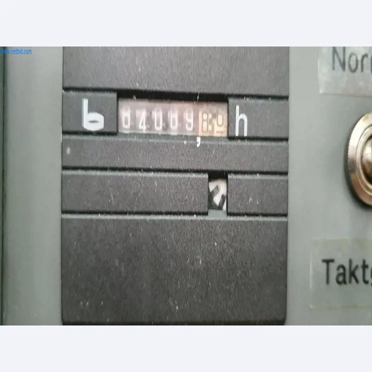 Machines pour la fabrication de pièces de fraisage, de tournage et de rectification-2