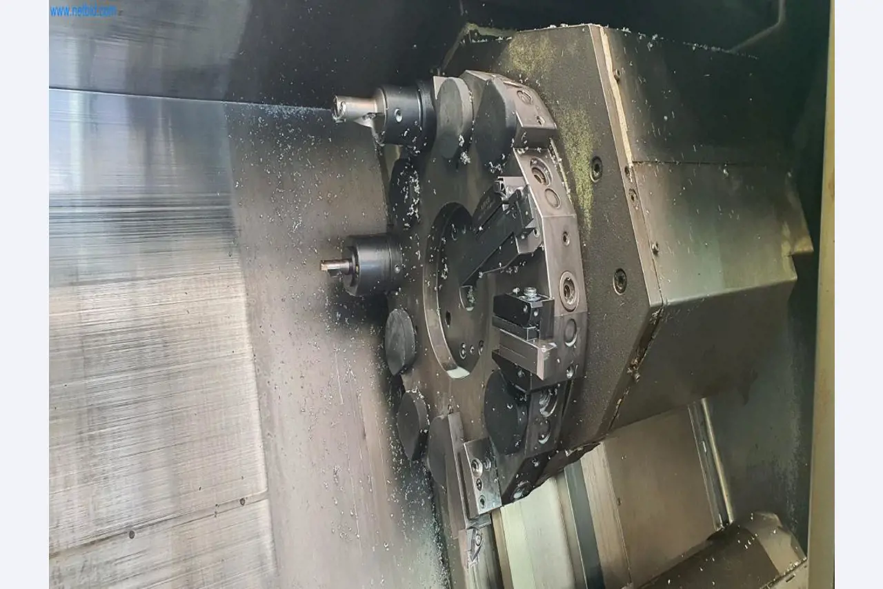 Machines pour la fabrication de pièces de fraisage, de tournage et de rectification-7