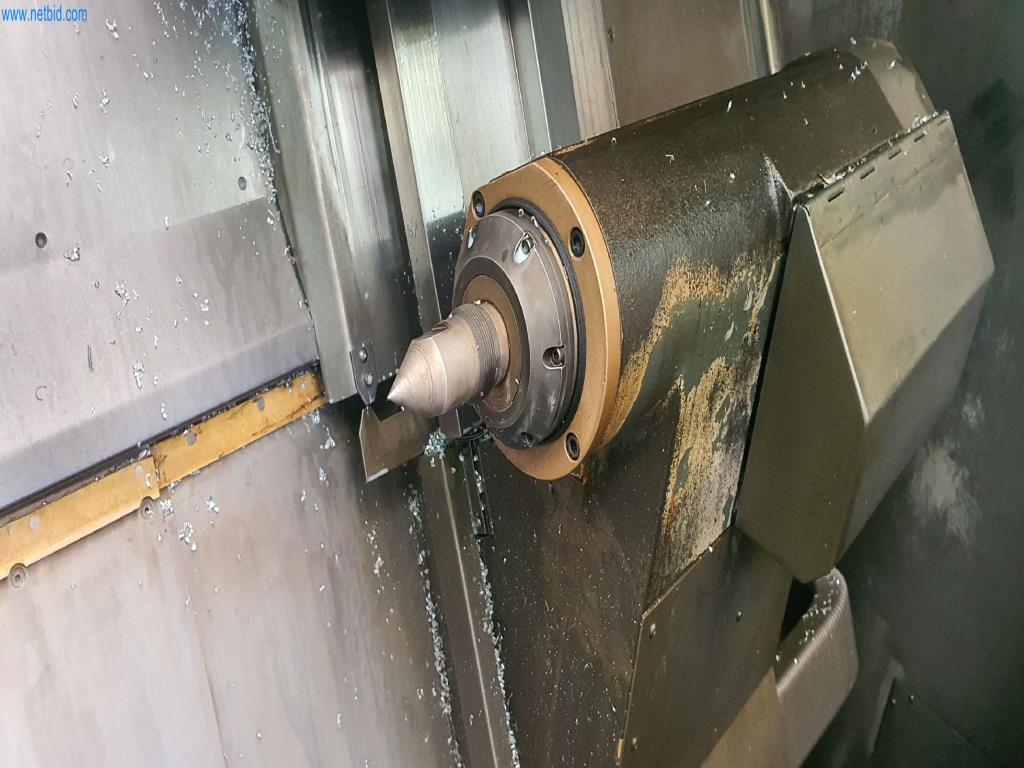 Maschinen zur Herstellung von Fräs-, Dreh- und Schleifteilen-8