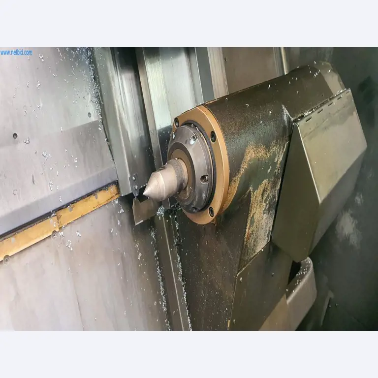 Machines pour la fabrication de pièces de fraisage, de tournage et de rectification-8