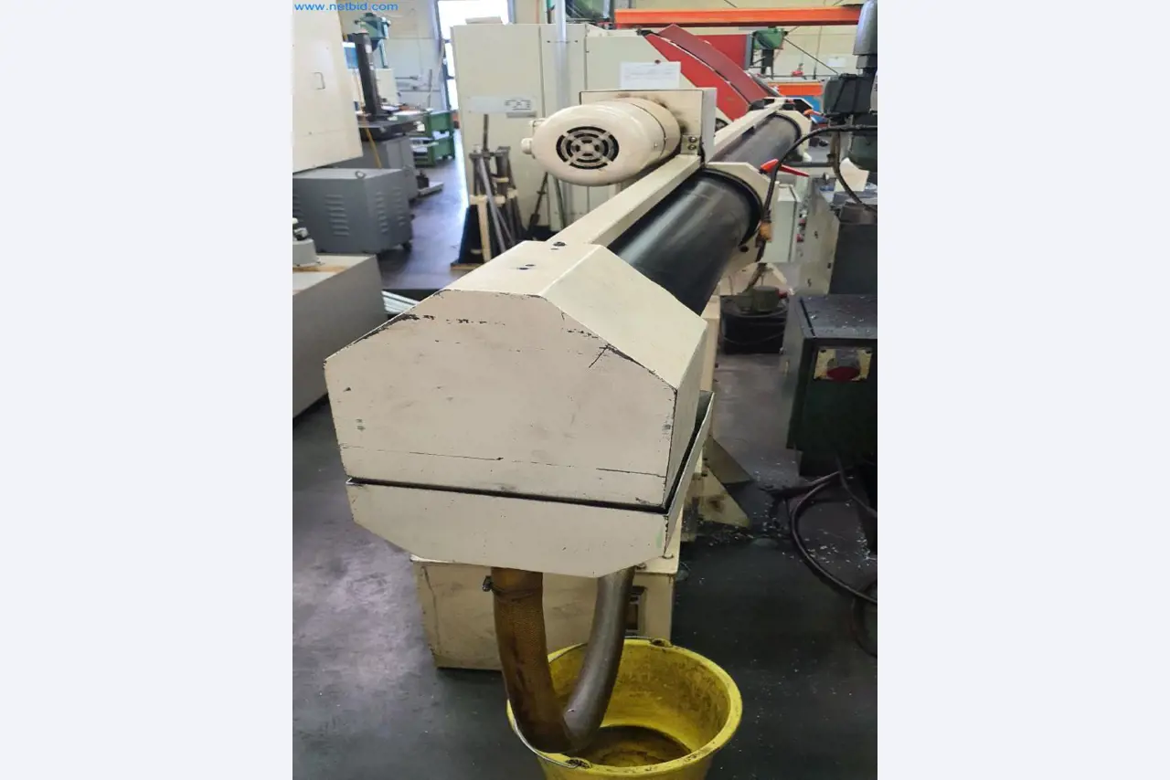 Machines for the production of milled, turned and grinding parts-16