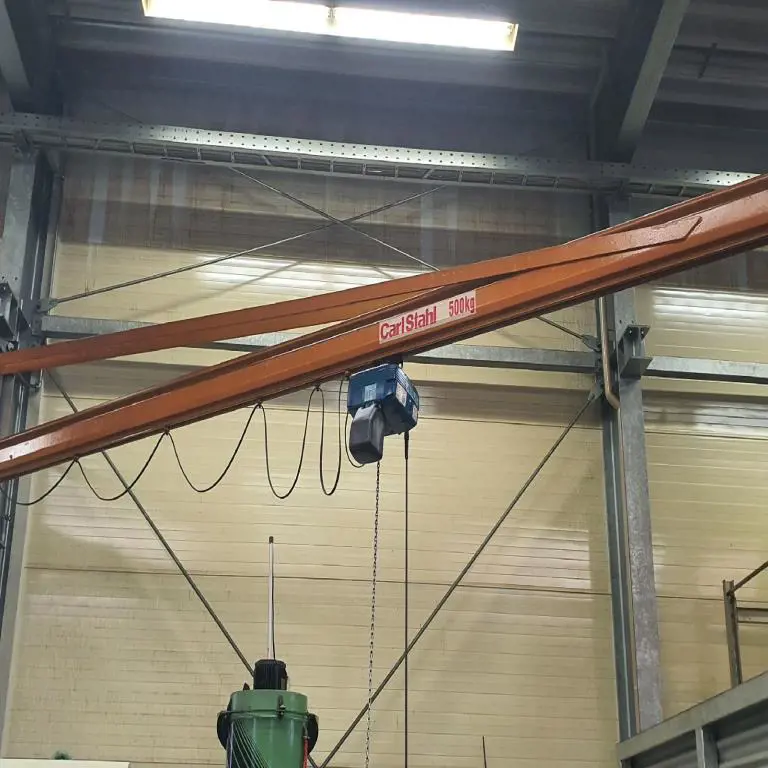 Wall-mounted slewing jib crane Carl Stahl