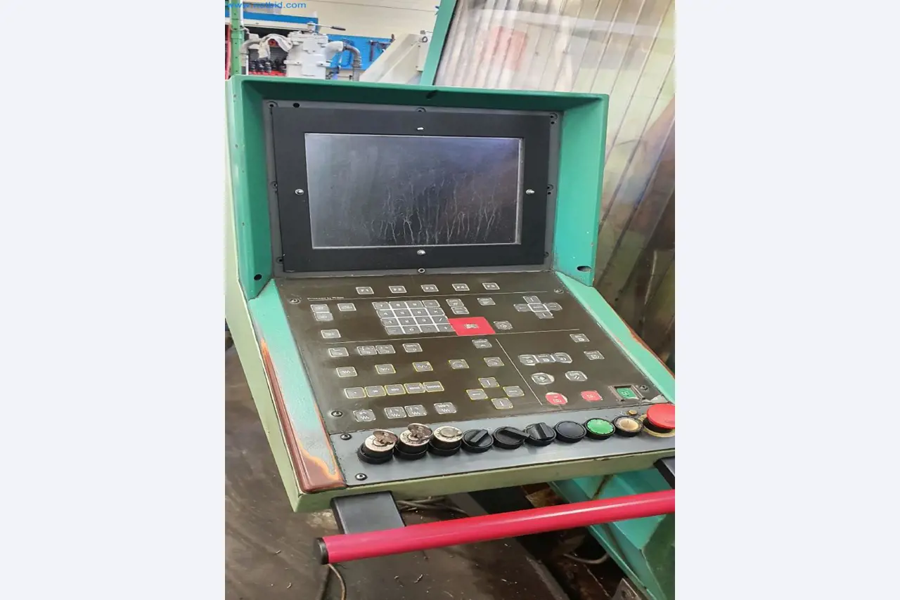 Máquinas para a produção de peças fresadas, torneadas e rectificadas-4