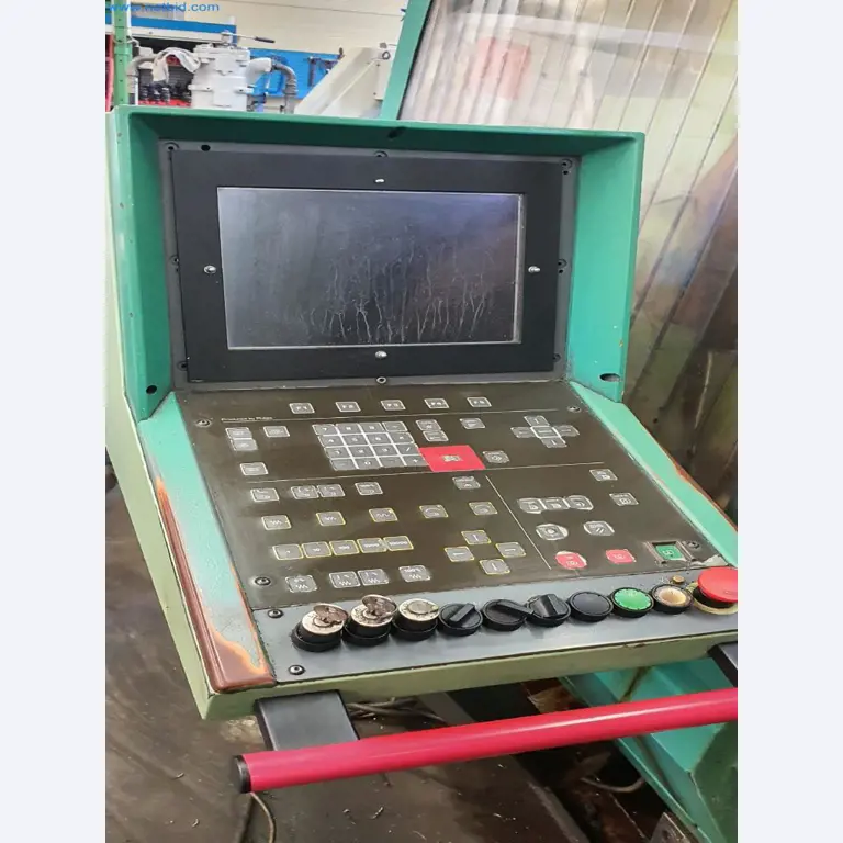 Máquinas para a produção de peças fresadas, torneadas e rectificadas-4