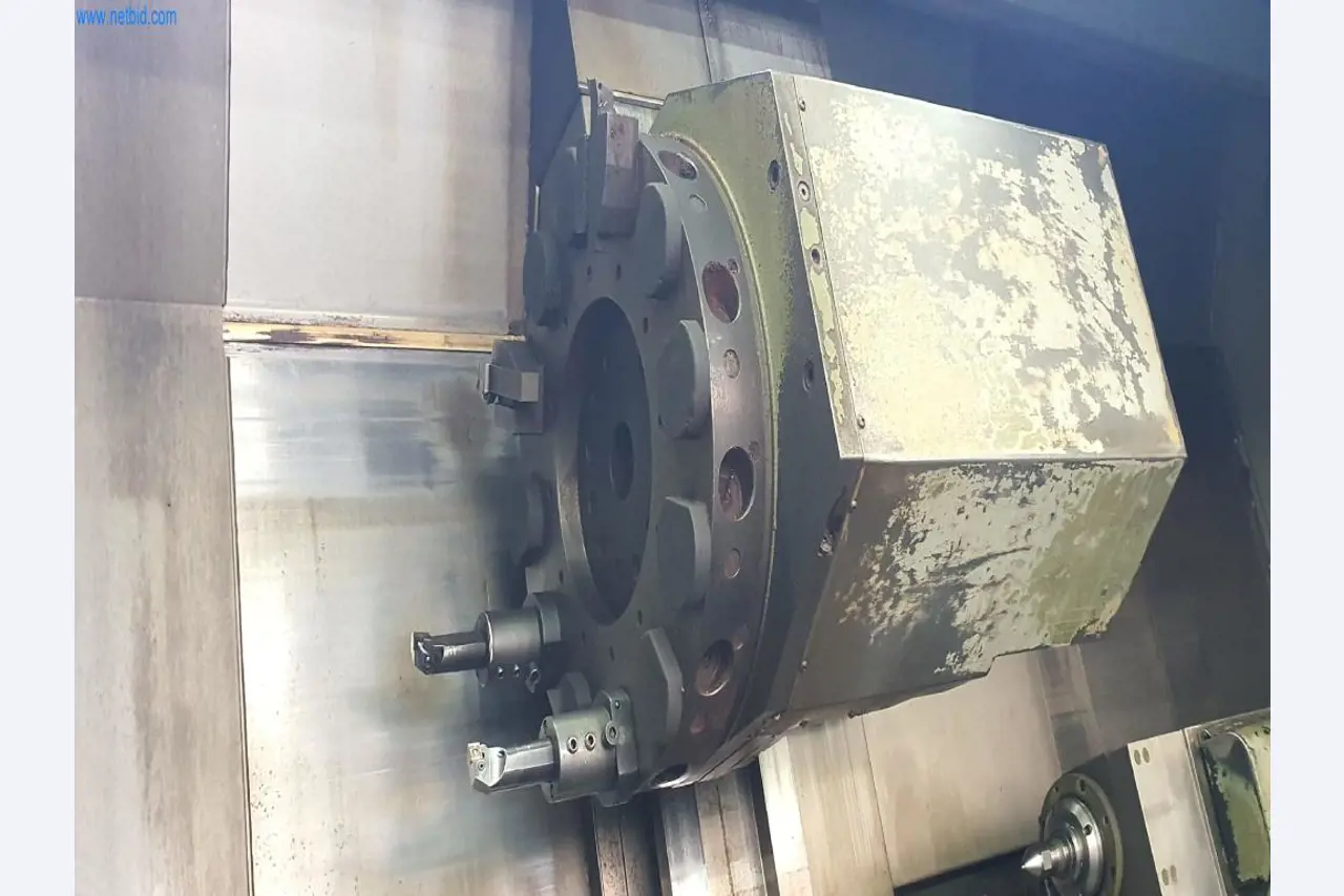 Máquinas para a produção de peças fresadas, torneadas e rectificadas-7