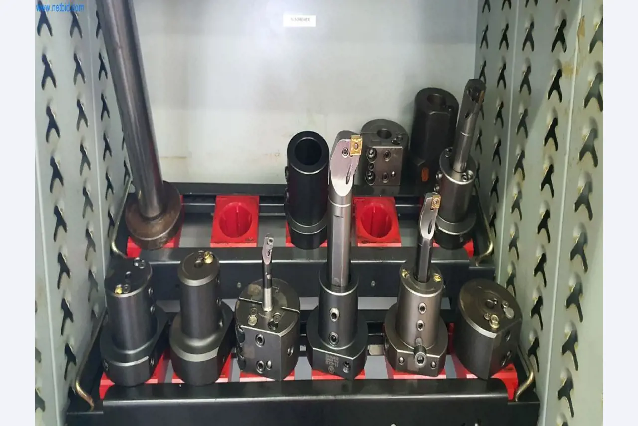 Máquinas para a produção de peças fresadas, torneadas e rectificadas-2