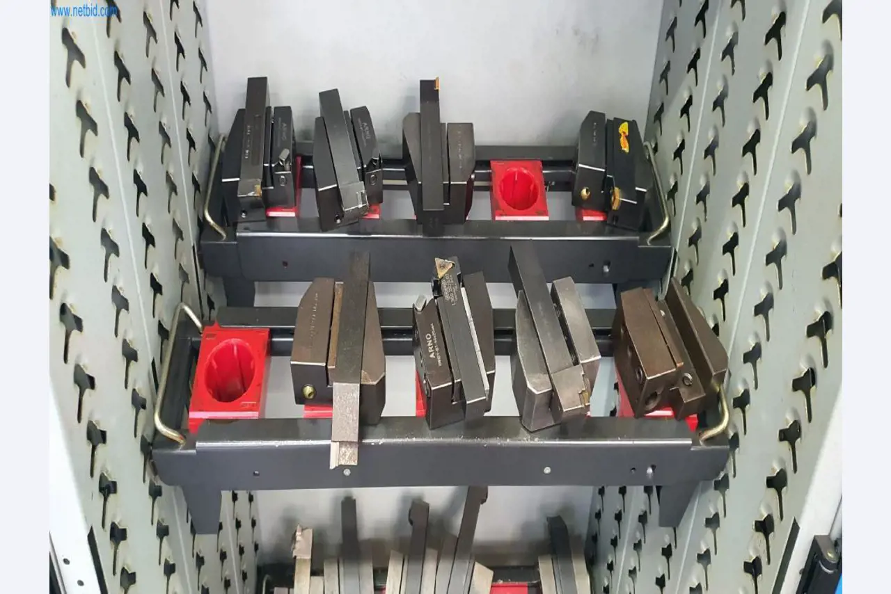 Máquinas para a produção de peças fresadas, torneadas e rectificadas-3