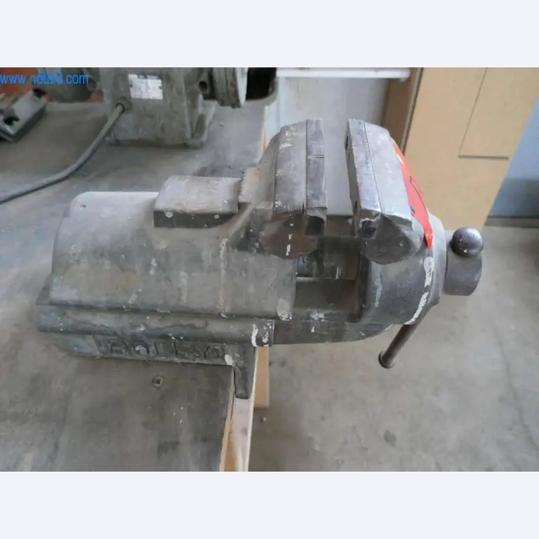 Machines, operating and office equipment, inventories from the carpentry/furniture construction sector -3