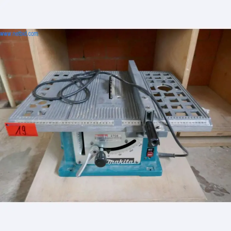 Maschinen, BGA und Warenvorräte aus dem Bereich Schreinerei/-Möbelbau -1