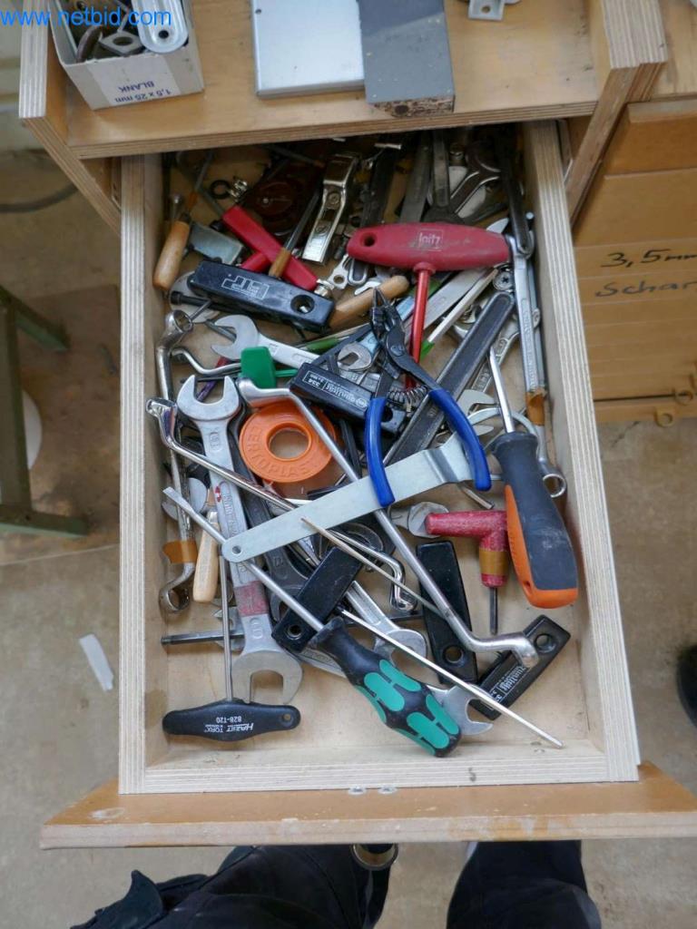 Maquinaria, inmovilizado material y existencias del segmento de construcción de carpintería/muebles-18